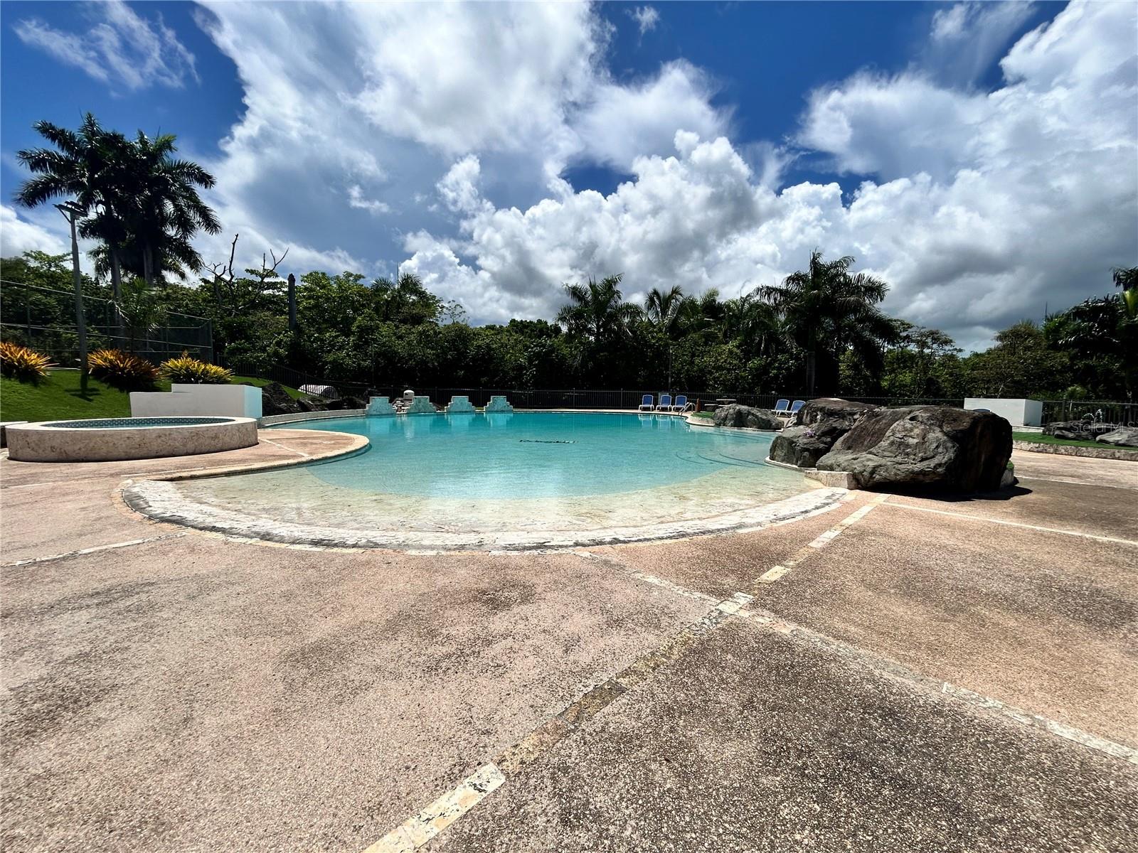 URBANIZÁCION PEDREGALES - Residential