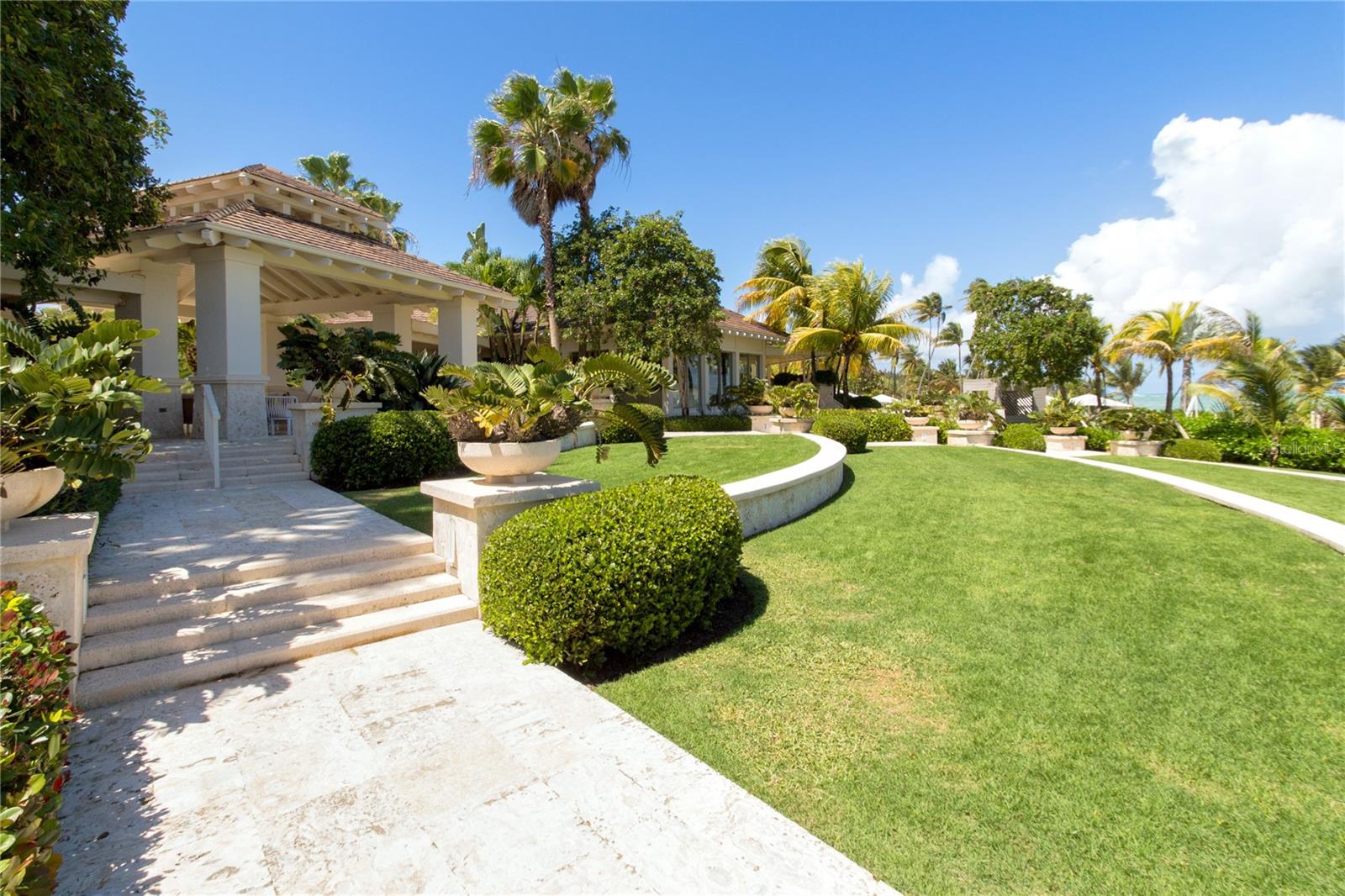 FOUR SEASONS RESORT AND RESIDENCES PUERTO RICO - Residential