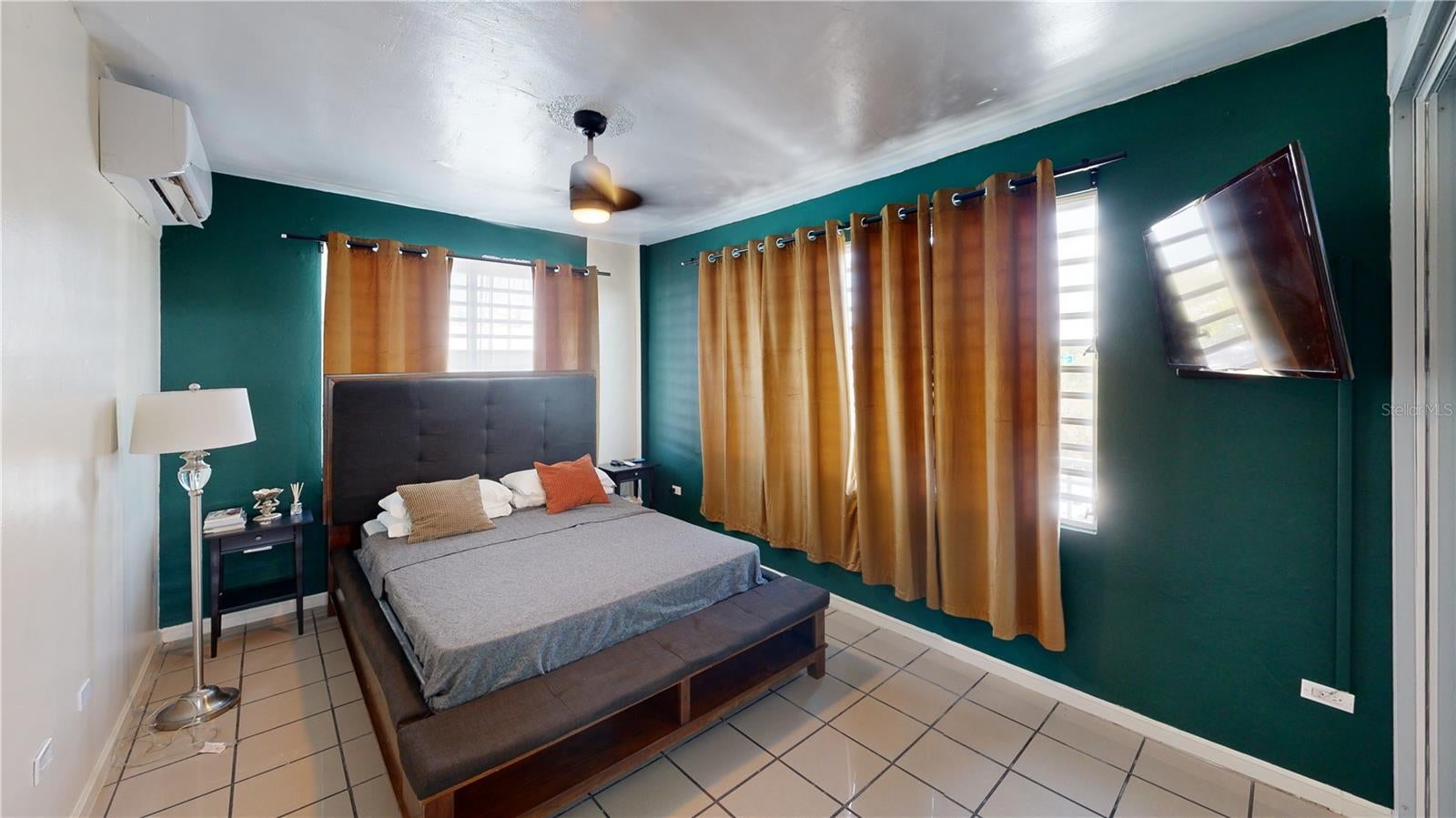6000 AVE ISLA VERDE 305B