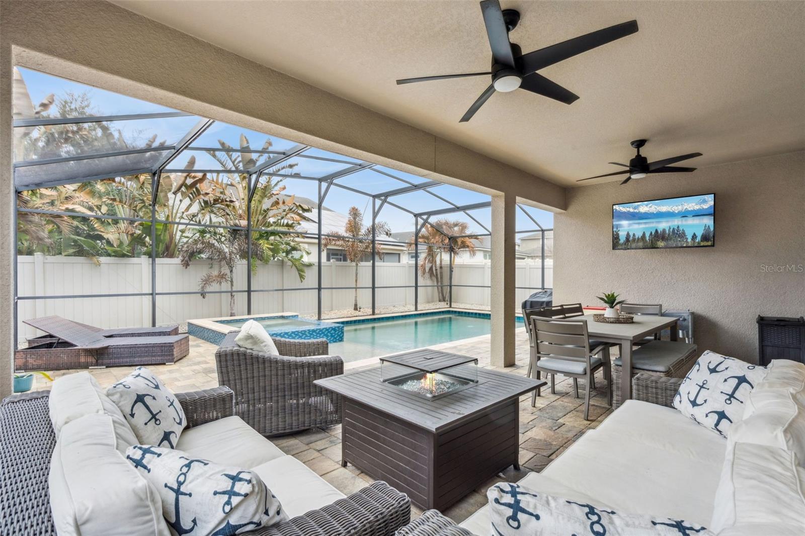 HAWKSMOOR PH 4 - Residential