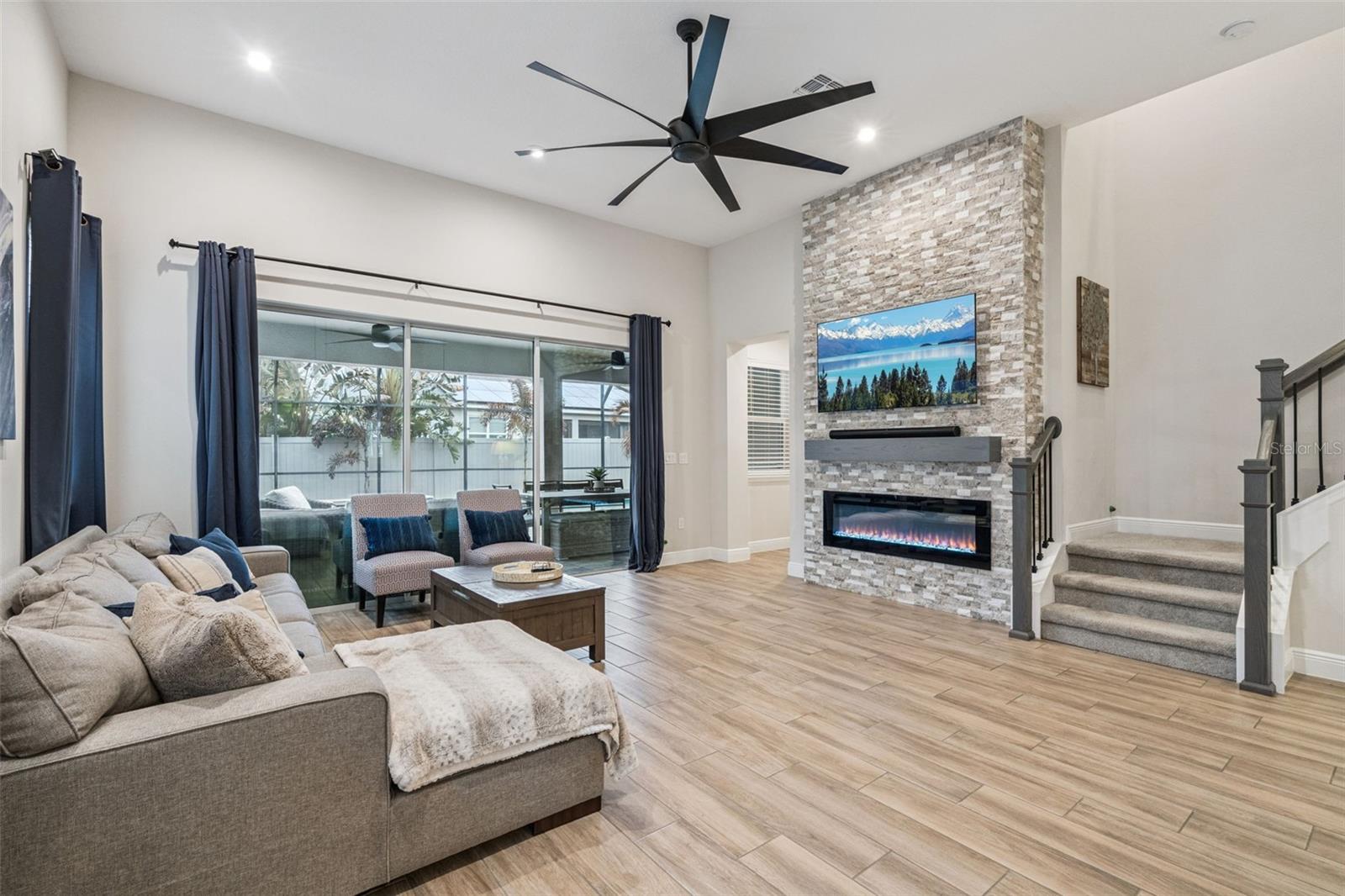 HAWKSMOOR PH 4 - Residential