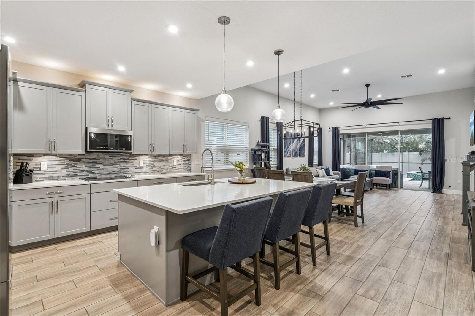 HAWKSMOOR PH 4 - Residential