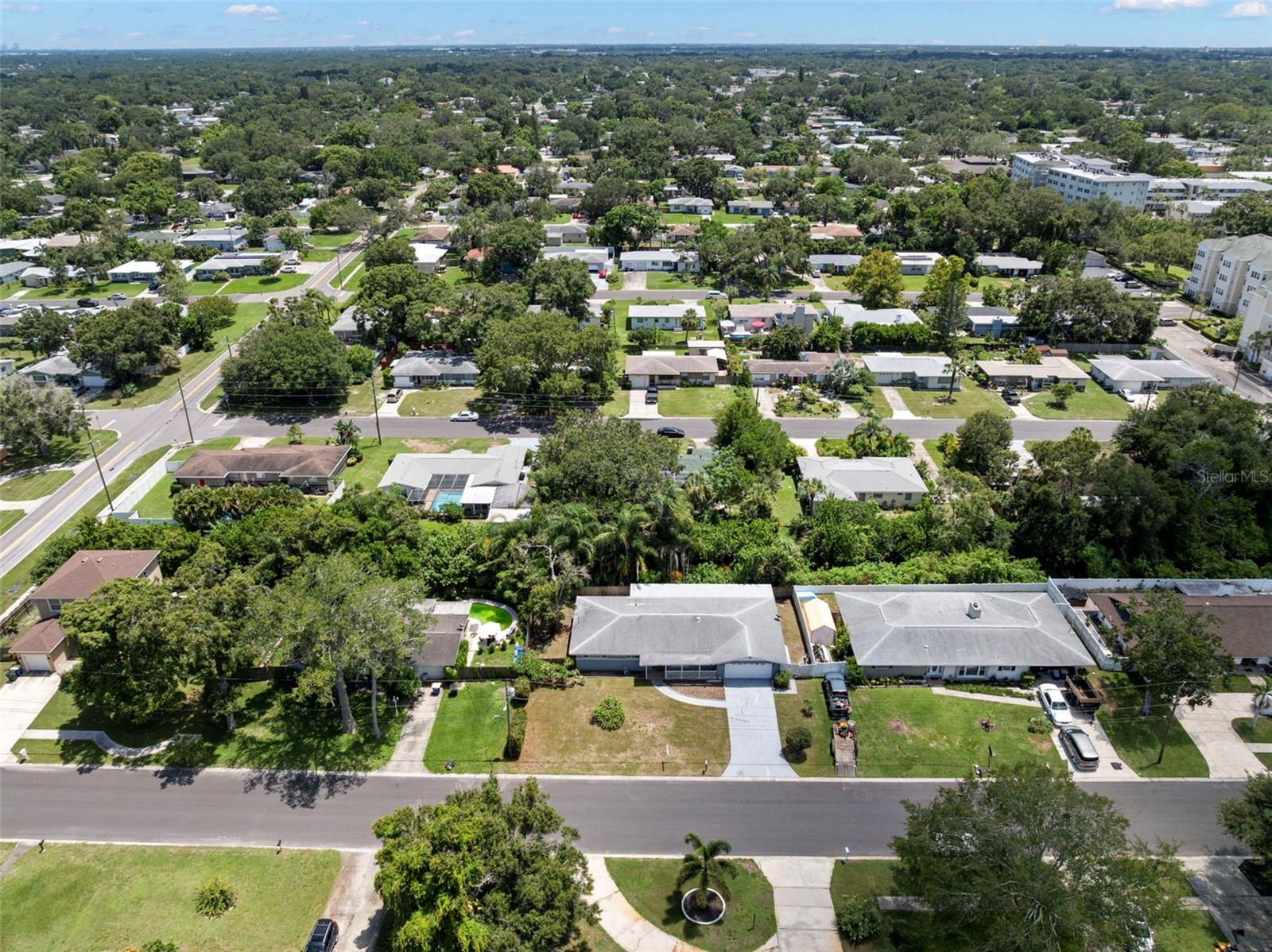 GATES KNOLL 1ST ADD - Residential Lease