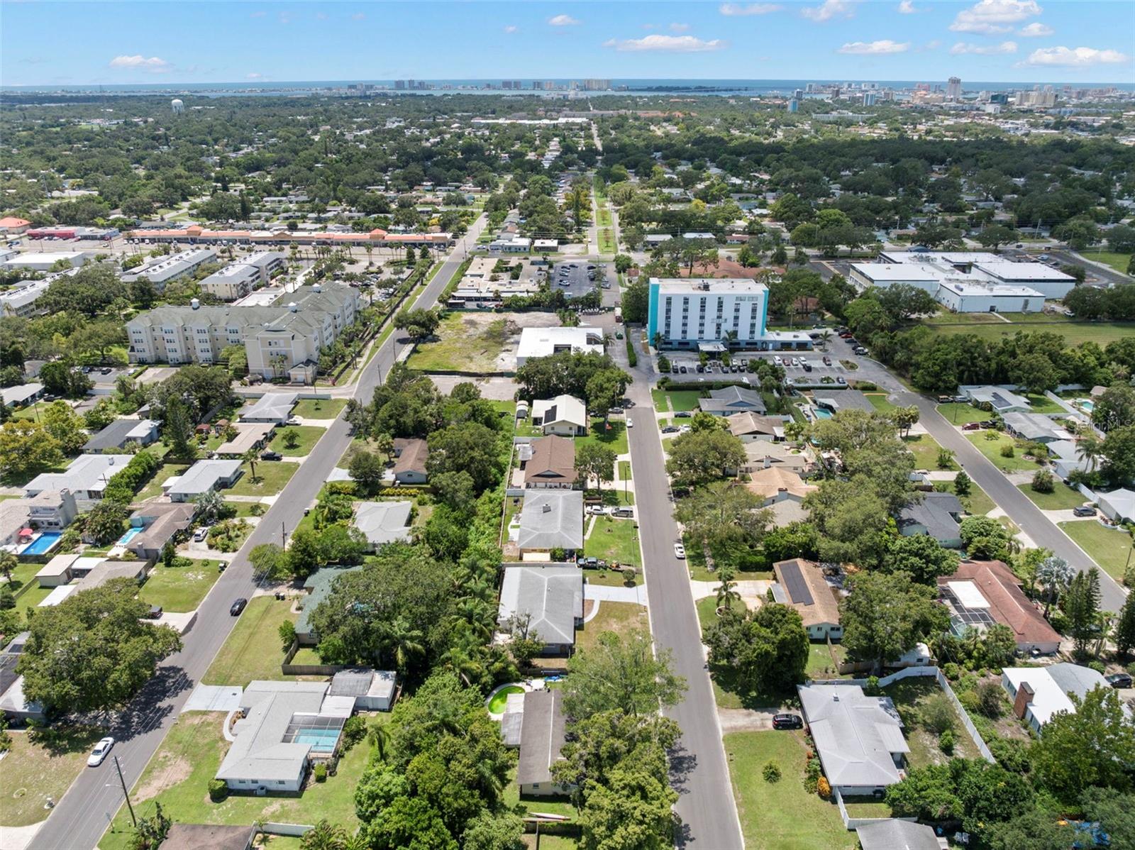 GATES KNOLL 1ST ADD - Residential Lease