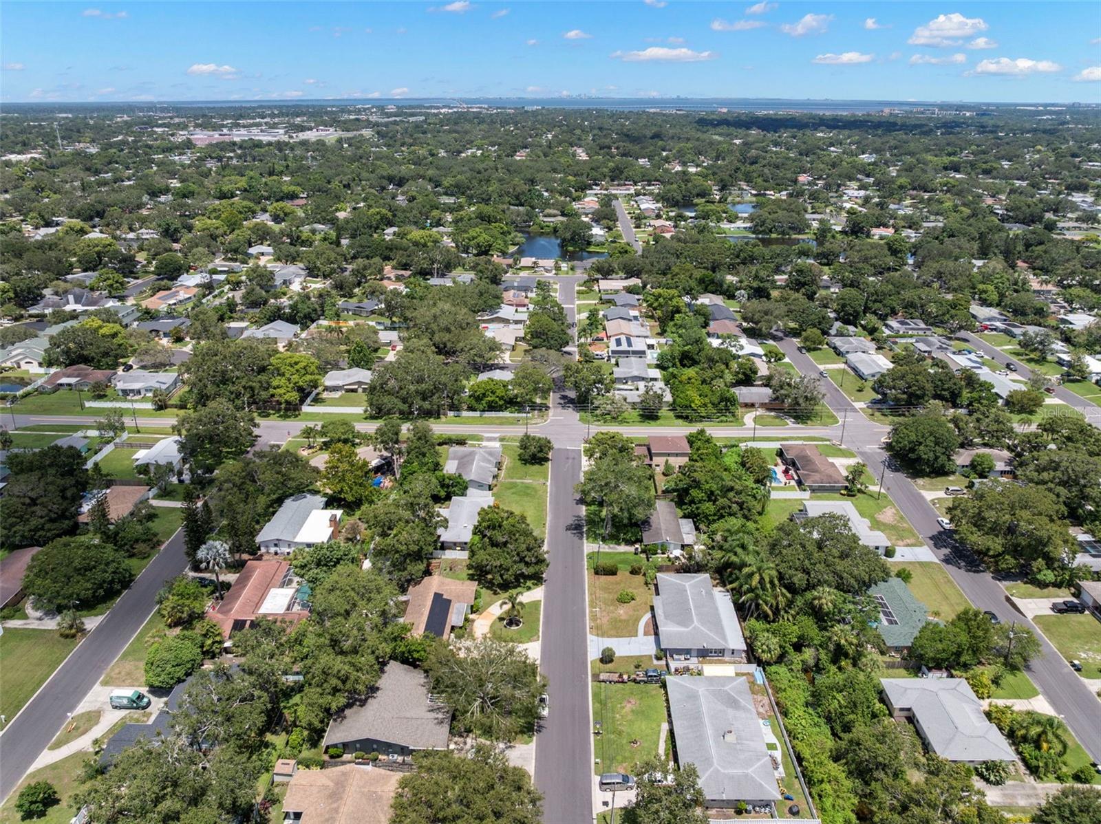 GATES KNOLL 1ST ADD - Residential Lease