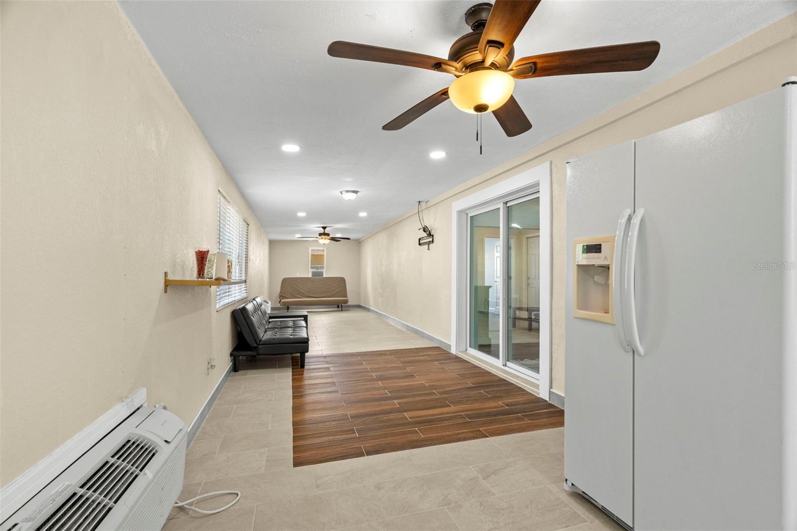 GATES KNOLL 1ST ADD - Residential Lease