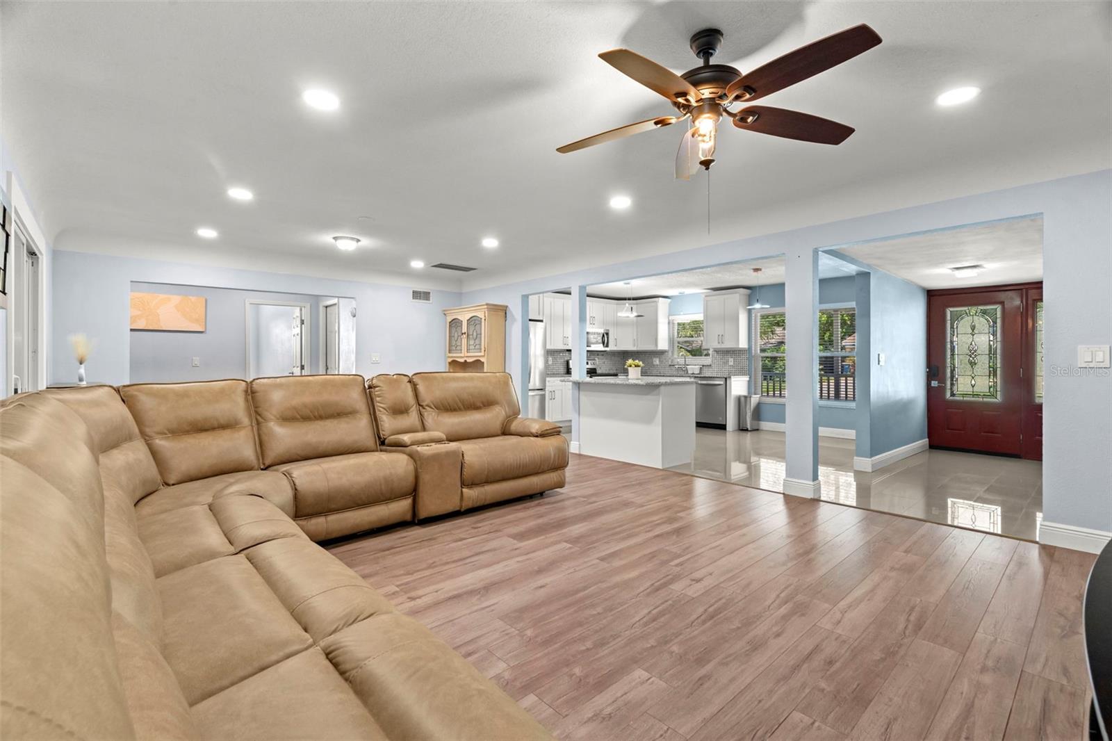 GATES KNOLL 1ST ADD - Residential Lease