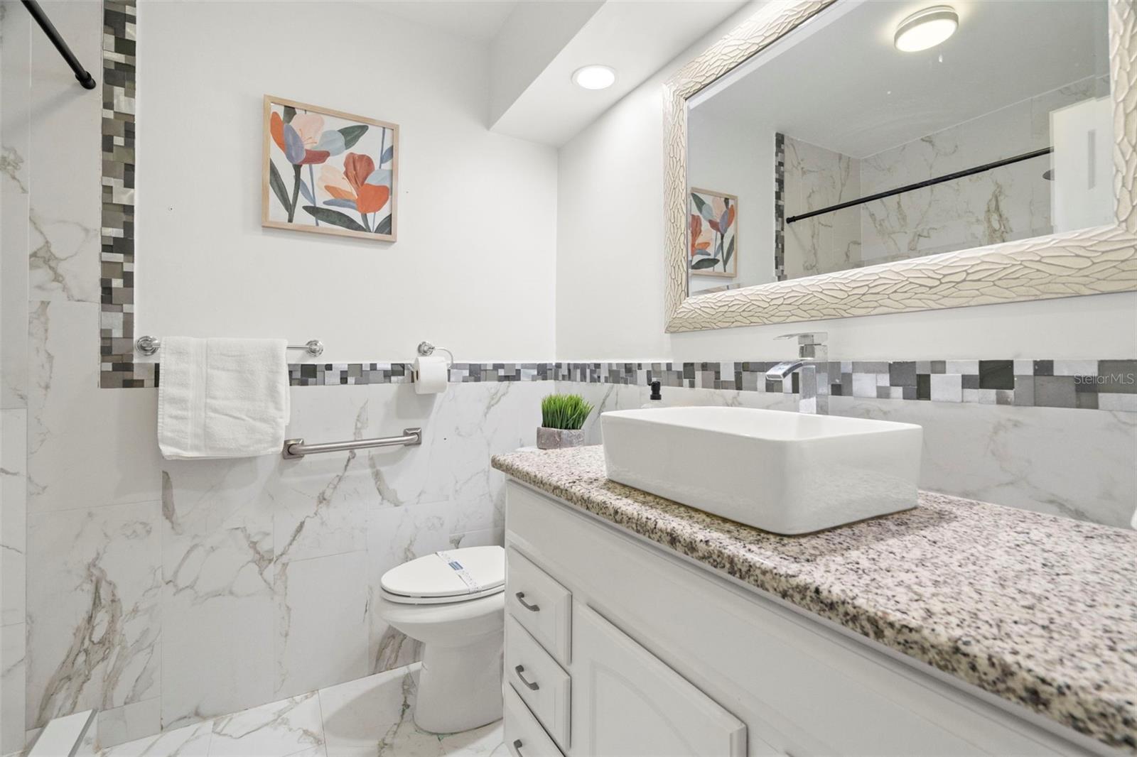 GATES KNOLL 1ST ADD - Residential Lease