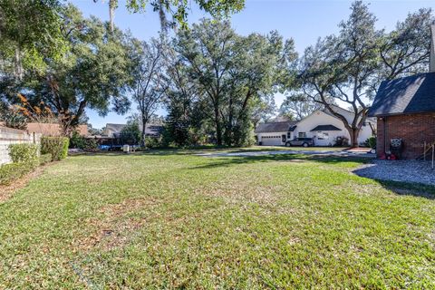 A home in LAKELAND