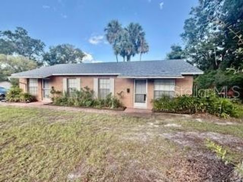 221 N ADELLE AVENUE DELAND FL 32720