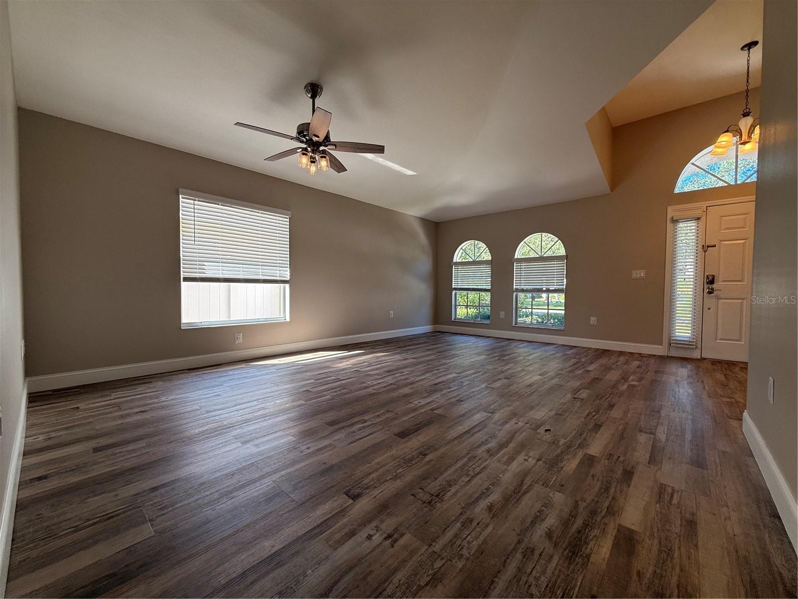 BRIDGEWATER PH 04 - Residential Lease