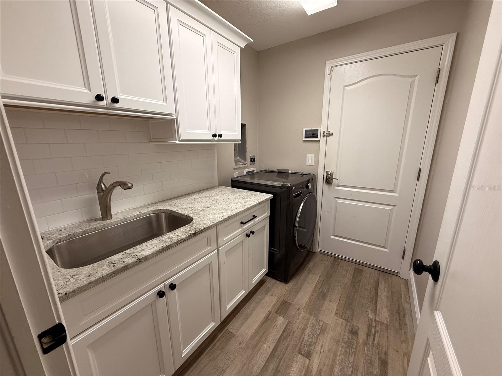 BRIDGEWATER PH 04 - Residential Lease