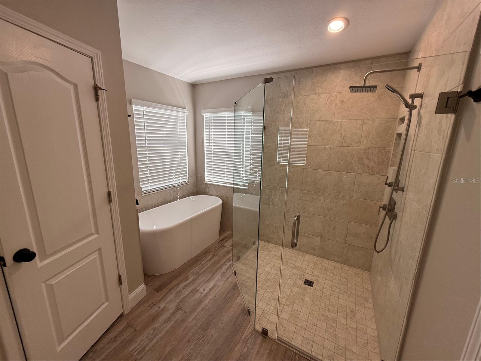BRIDGEWATER PH 04 - Residential Lease