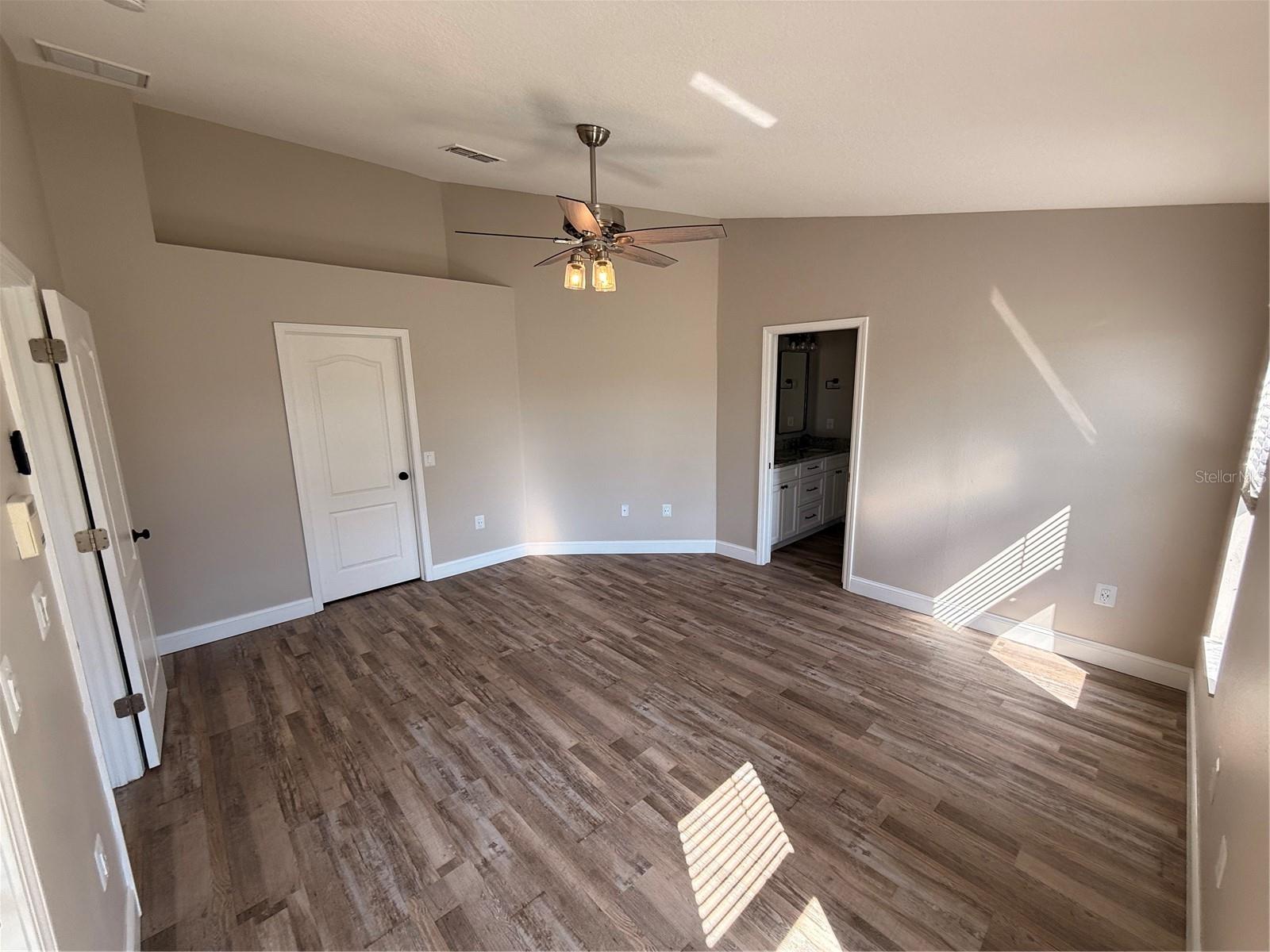 BRIDGEWATER PH 04 - Residential Lease