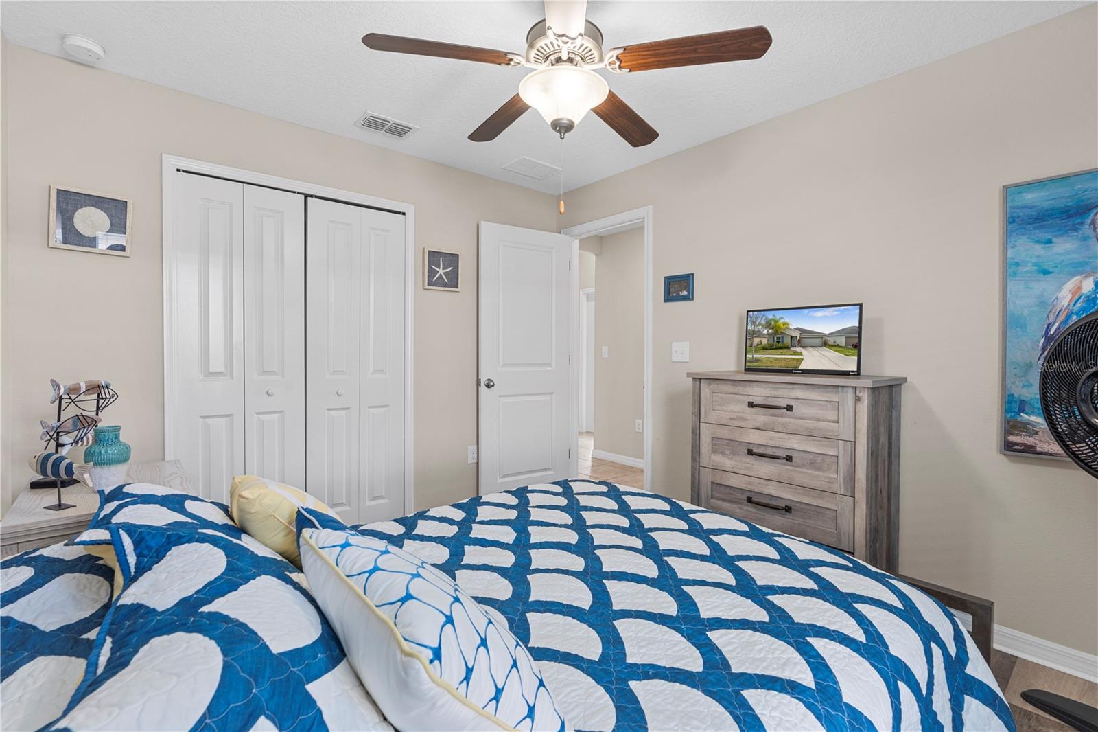 SUNSHINE VILLAGE PH 3A & - Residential Lease