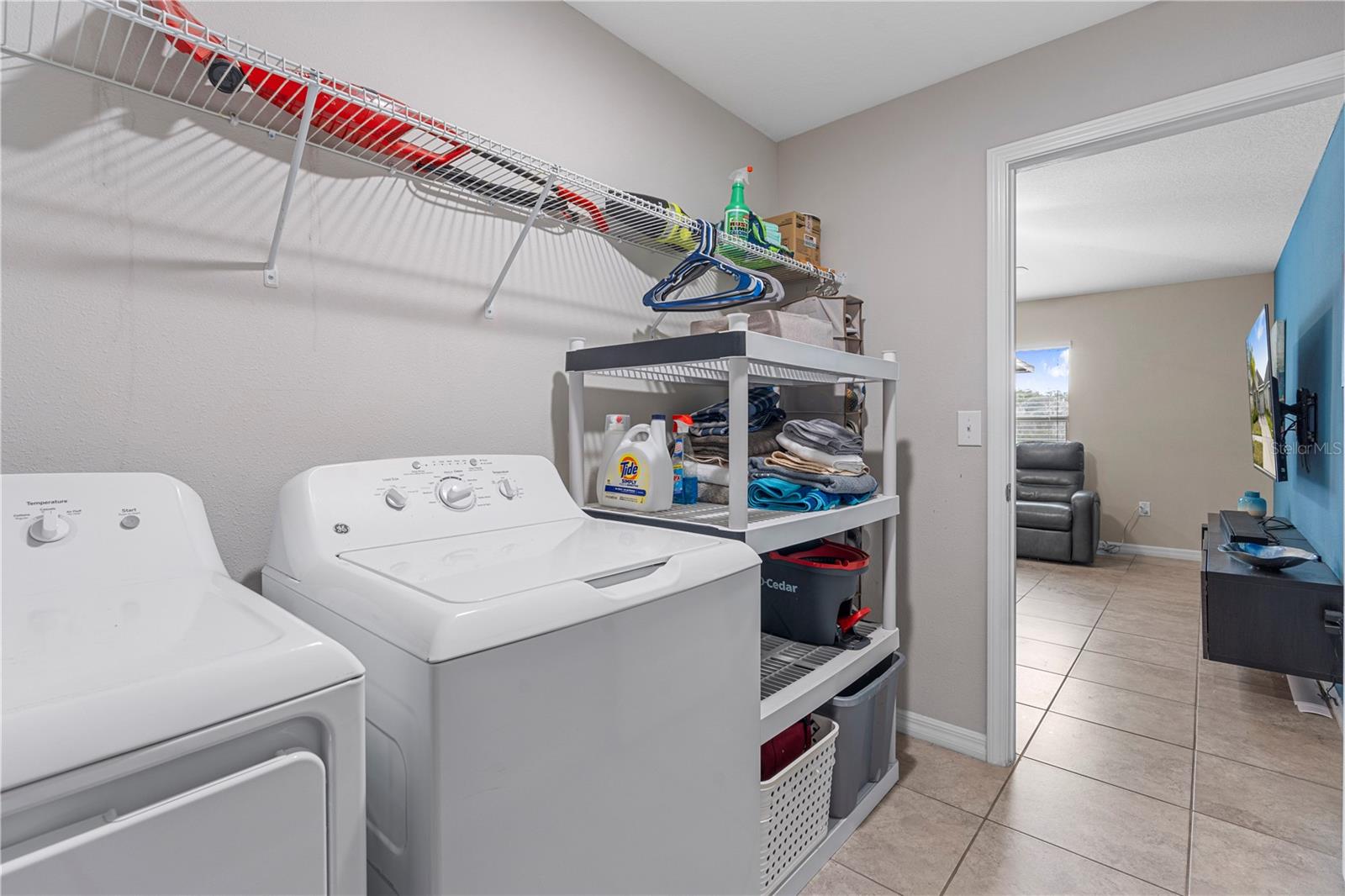 SUNSHINE VILLAGE PH 3A & - Residential Lease