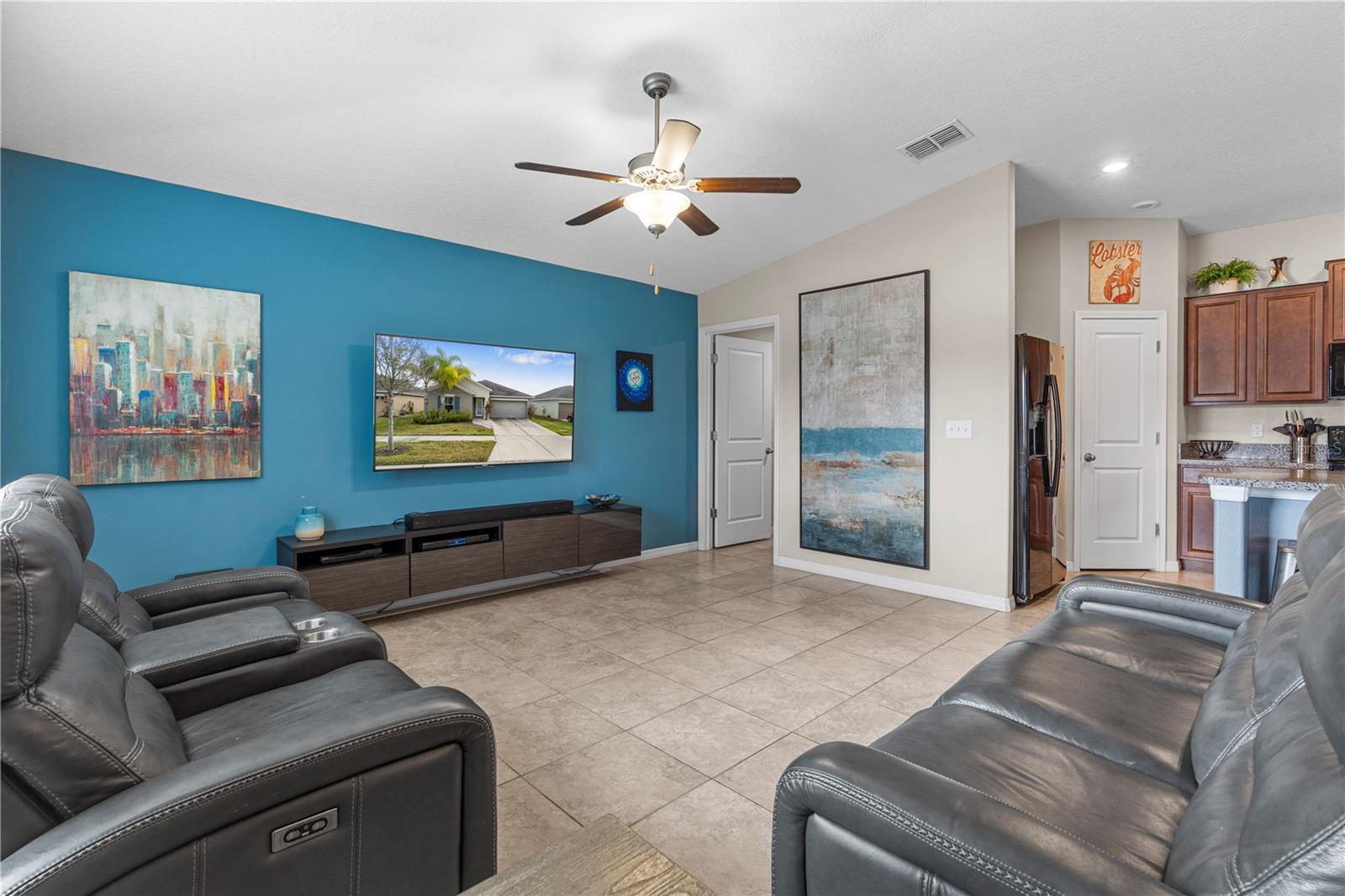 SUNSHINE VILLAGE PH 3A & - Residential Lease