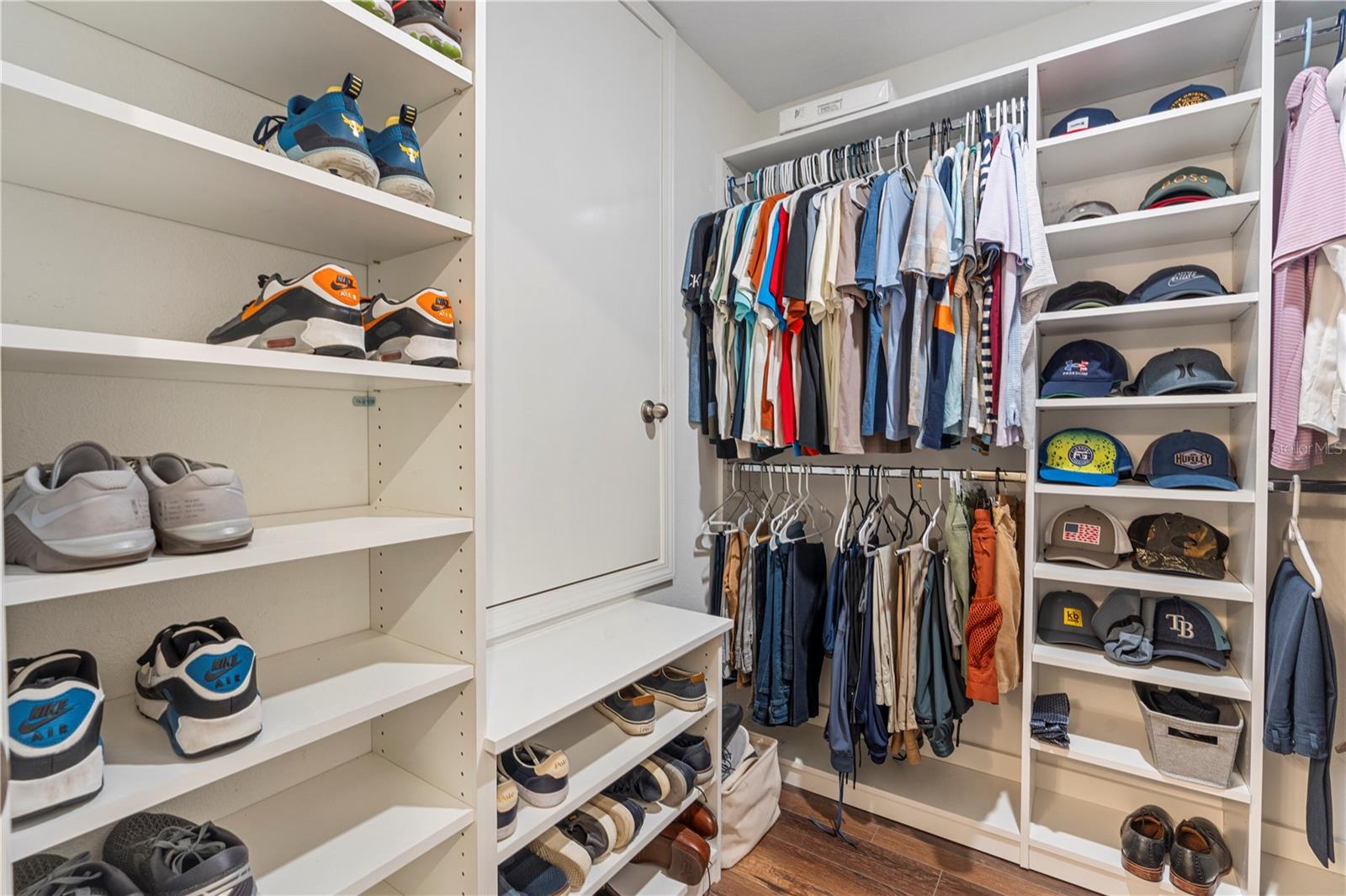 SUNSHINE VILLAGE PH 3A & - Residential Lease