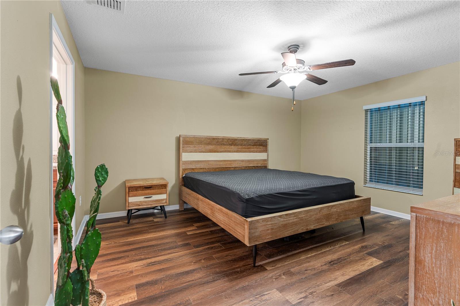 SUNSHINE VILLAGE PH 3A & - Residential Lease