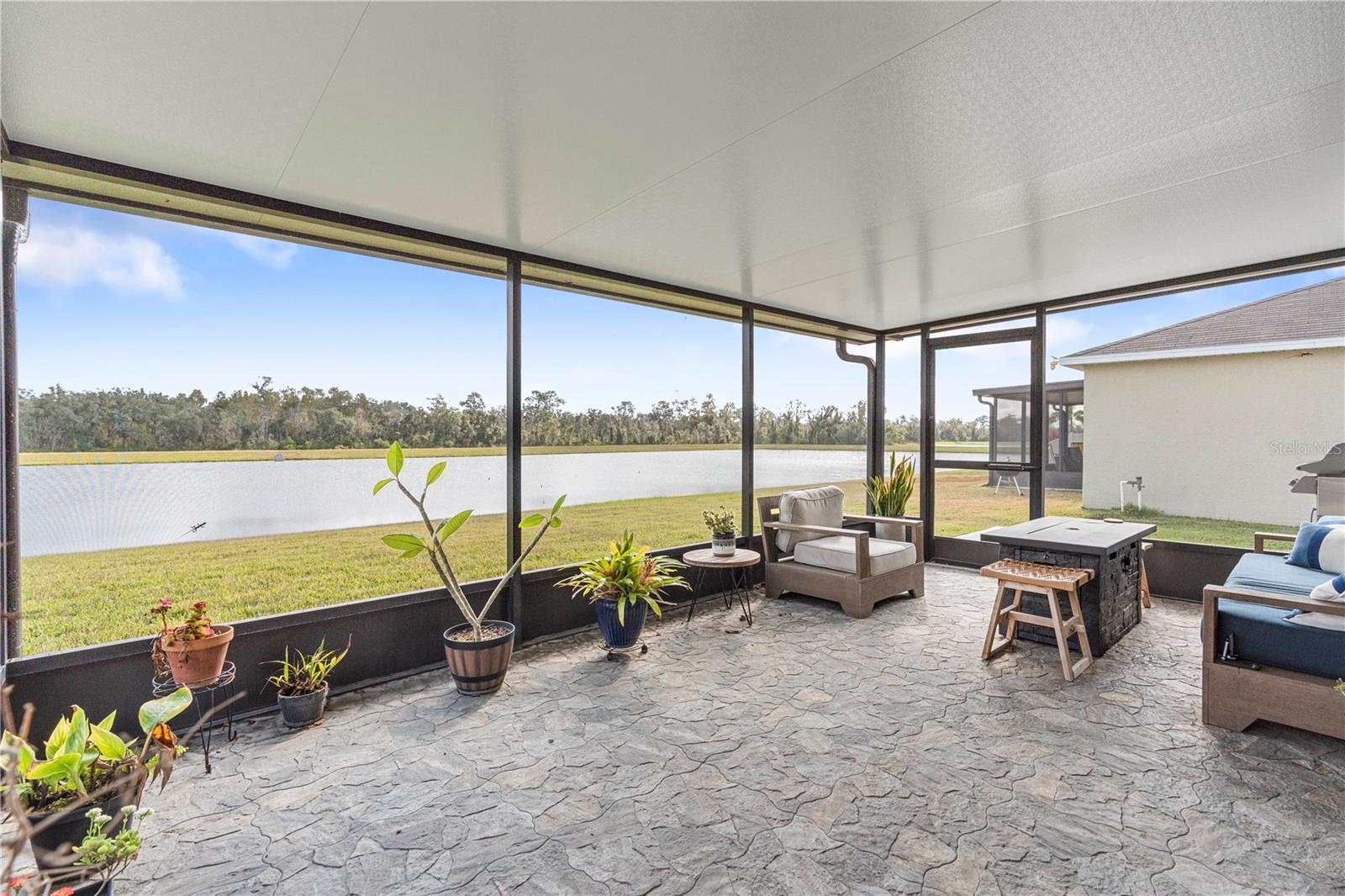 SUNSHINE VILLAGE PH 3A & - Residential Lease