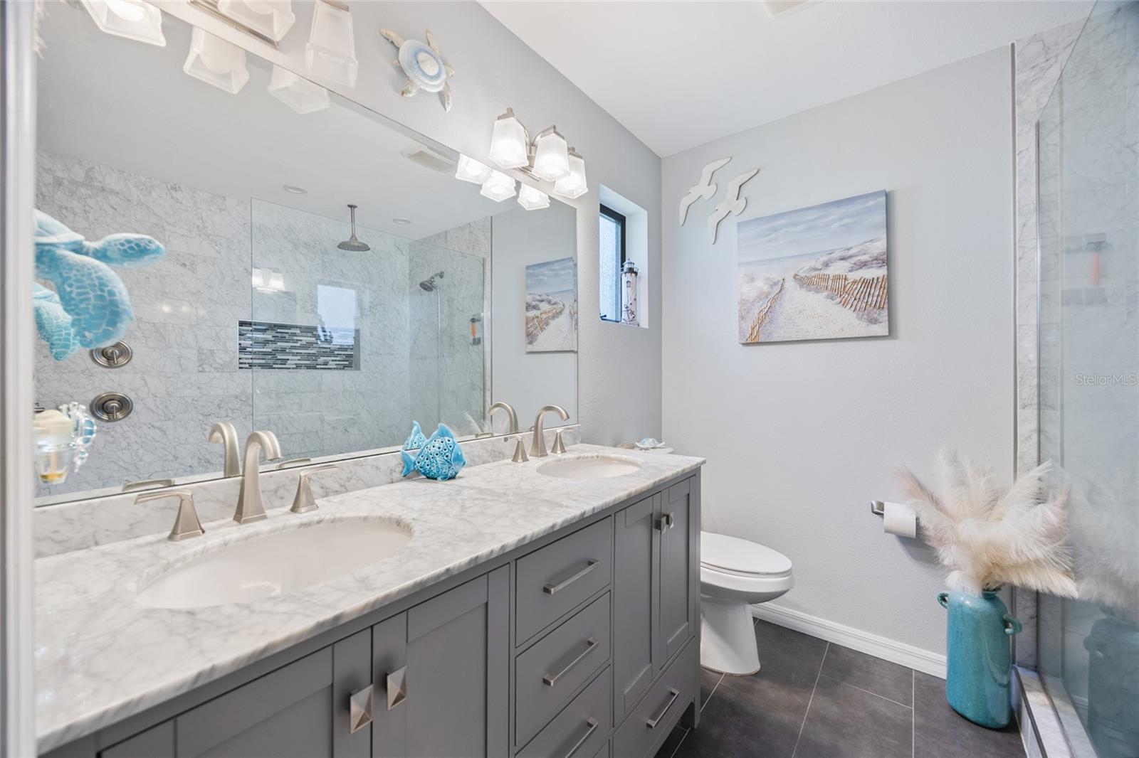 SILVER OAKS - Residential