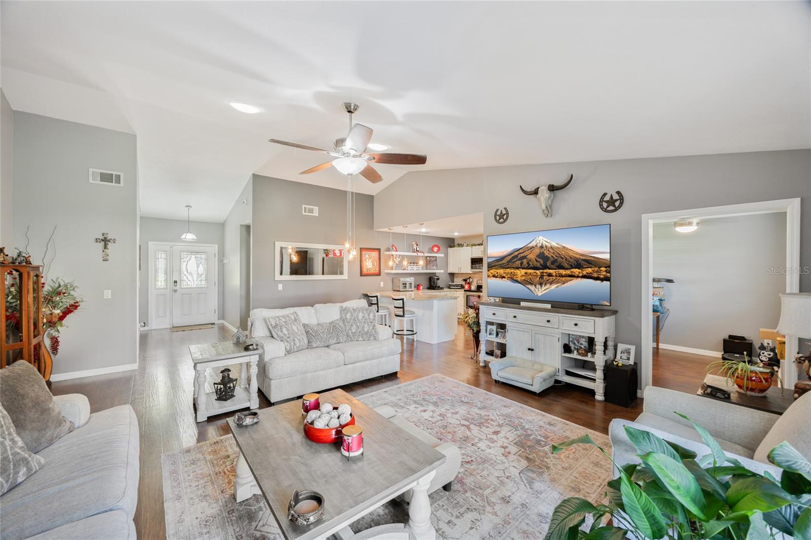 SILVER OAKS - Residential