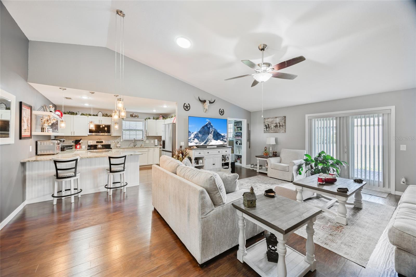 SILVER OAKS - Residential