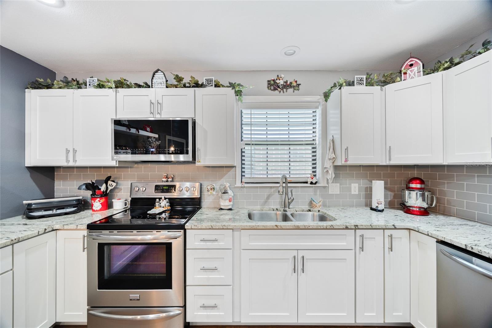 SILVER OAKS - Residential