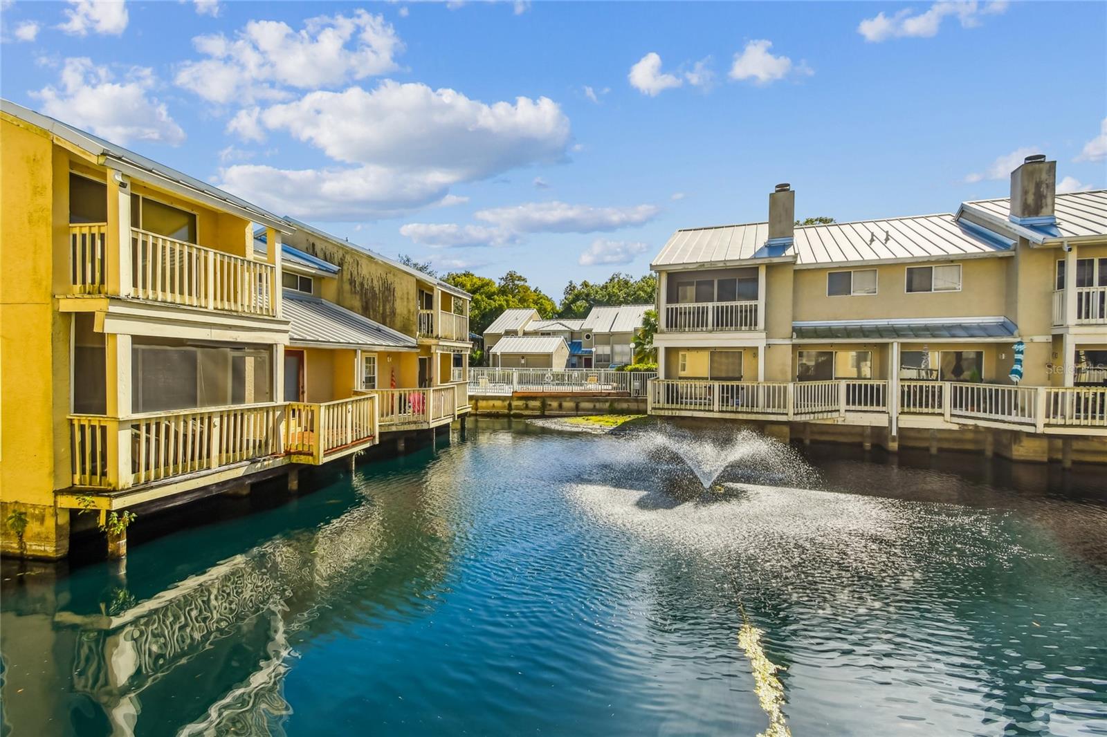 LAKE ELLEN WALK - Residential Lease