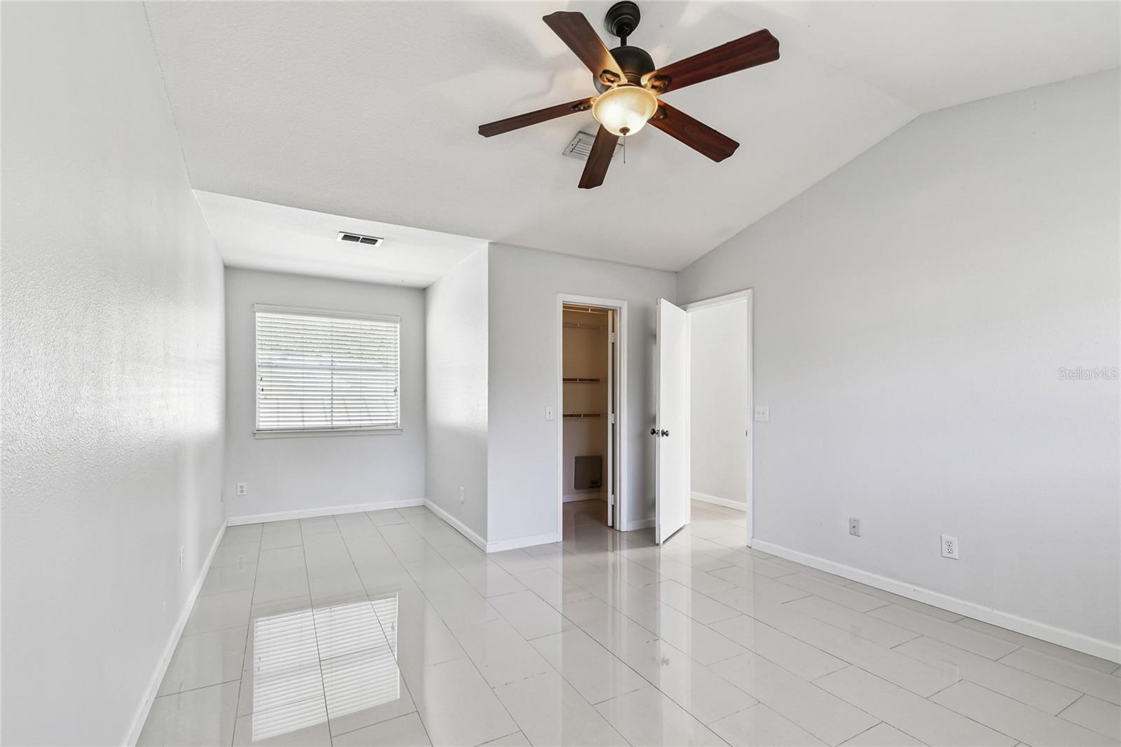 LAKE ELLEN WALK - Residential Lease