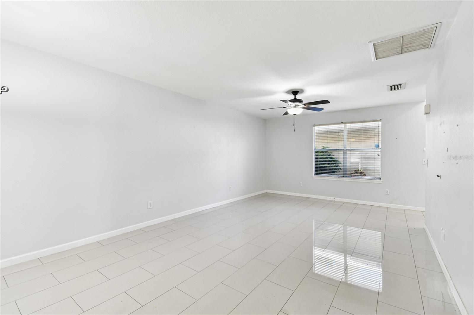 LAKE ELLEN WALK - Residential Lease