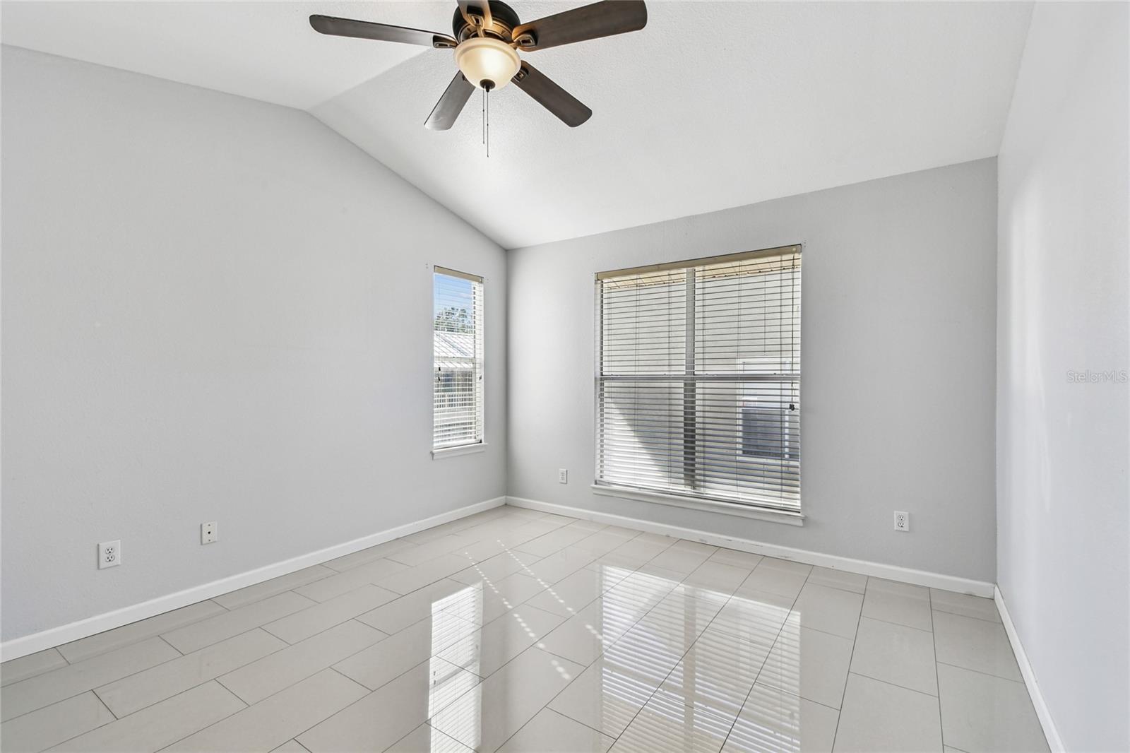 LAKE ELLEN WALK - Residential Lease