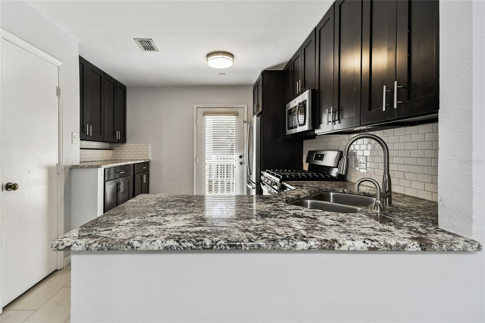 LAKE ELLEN WALK - Residential Lease