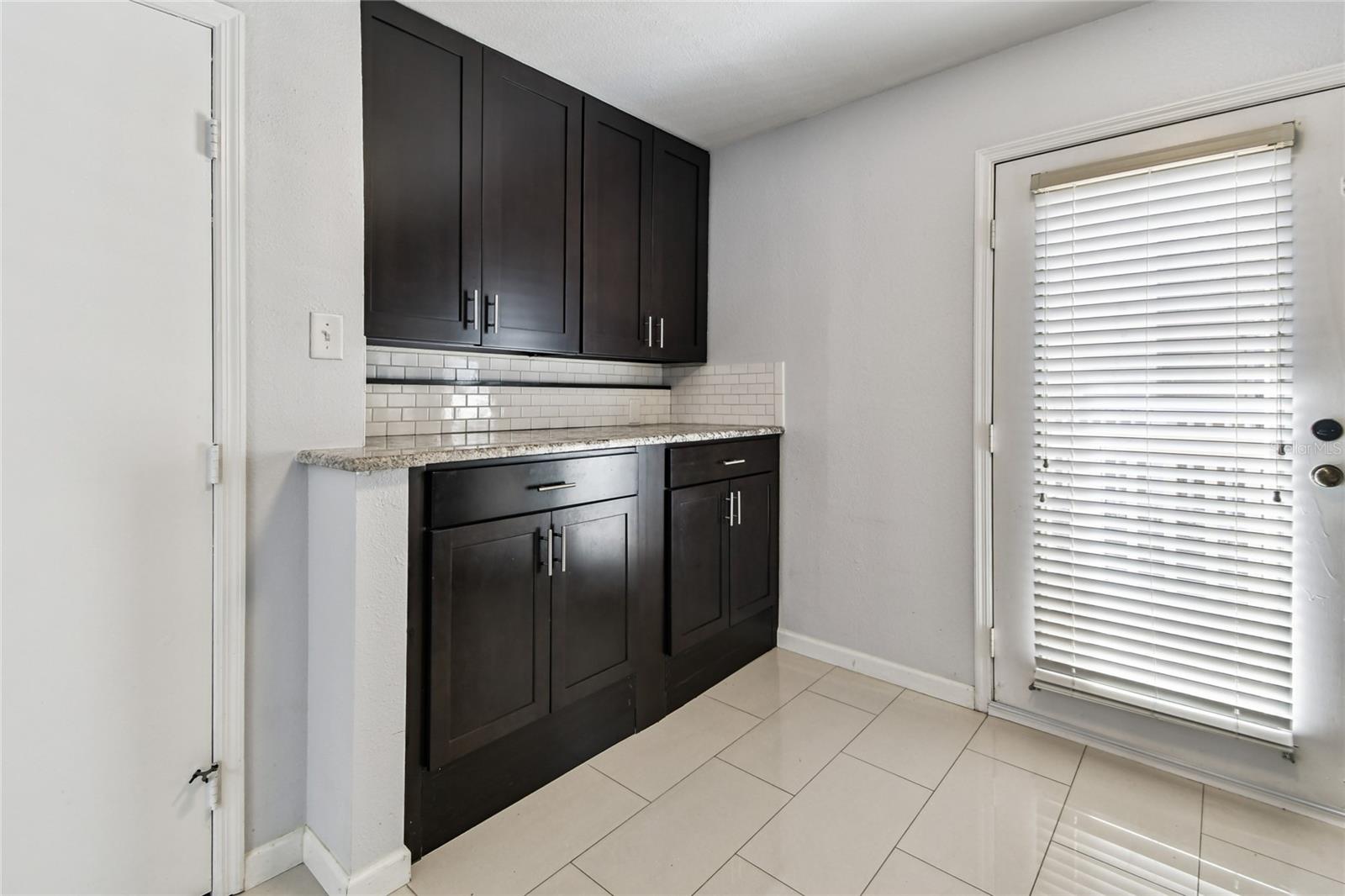 LAKE ELLEN WALK - Residential Lease