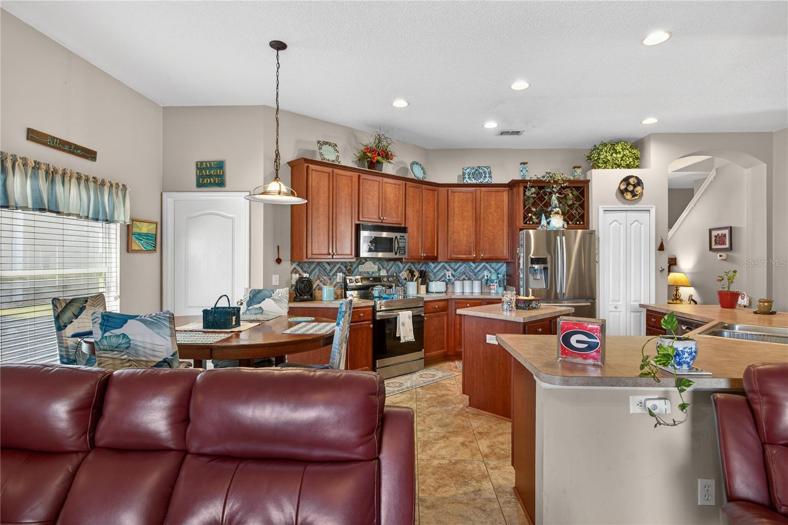 VICTORIA LAKES UNIT TWO - Residential