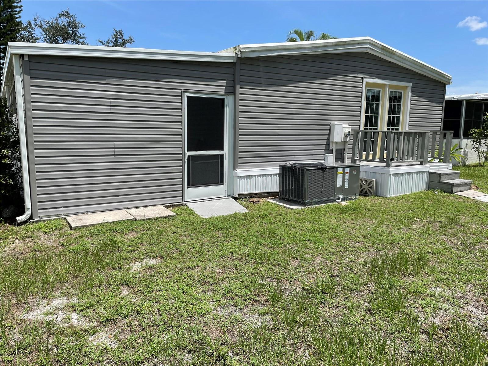 MARY LU MHP 112 R - Residential