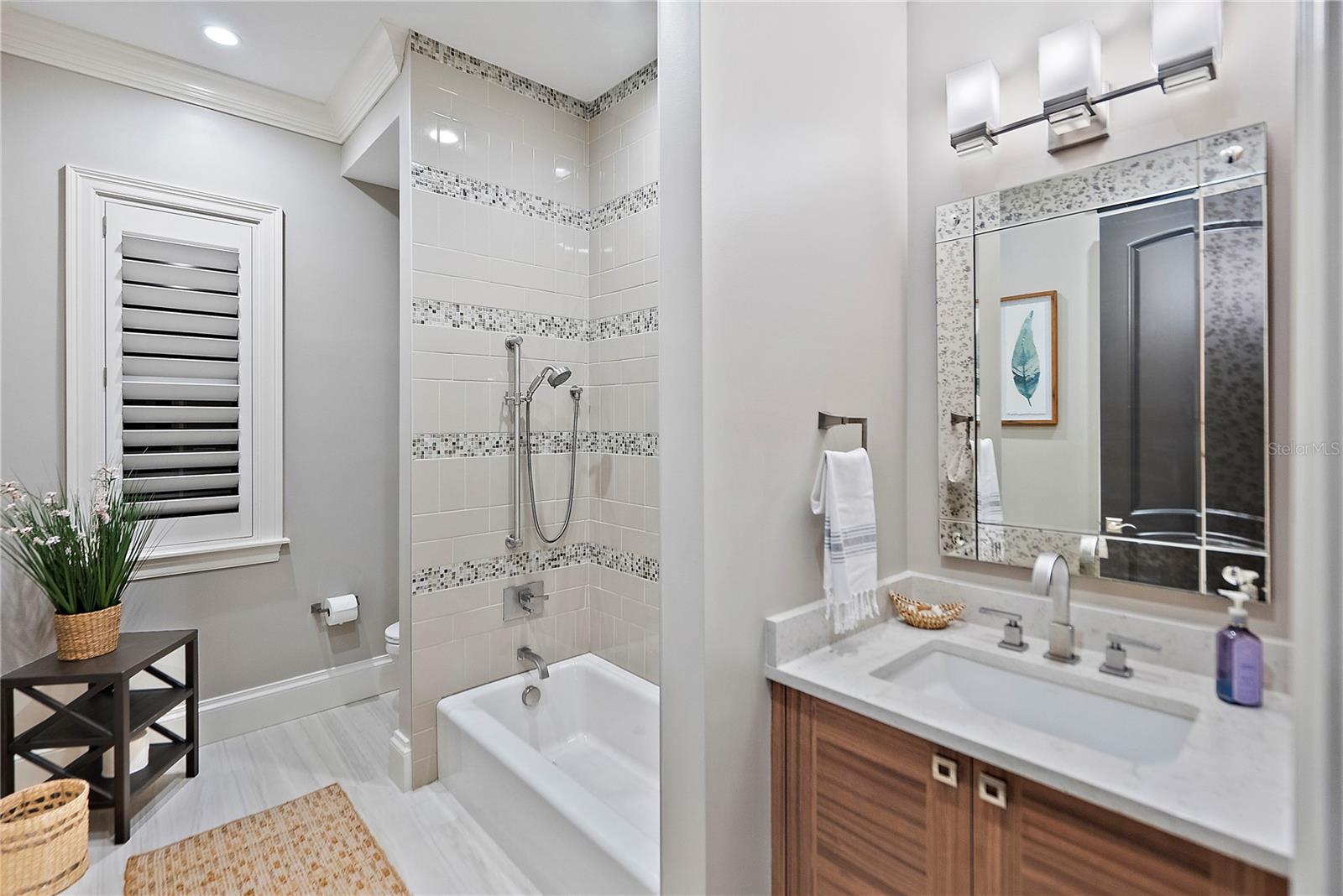 BAY SHORE REV - Residential