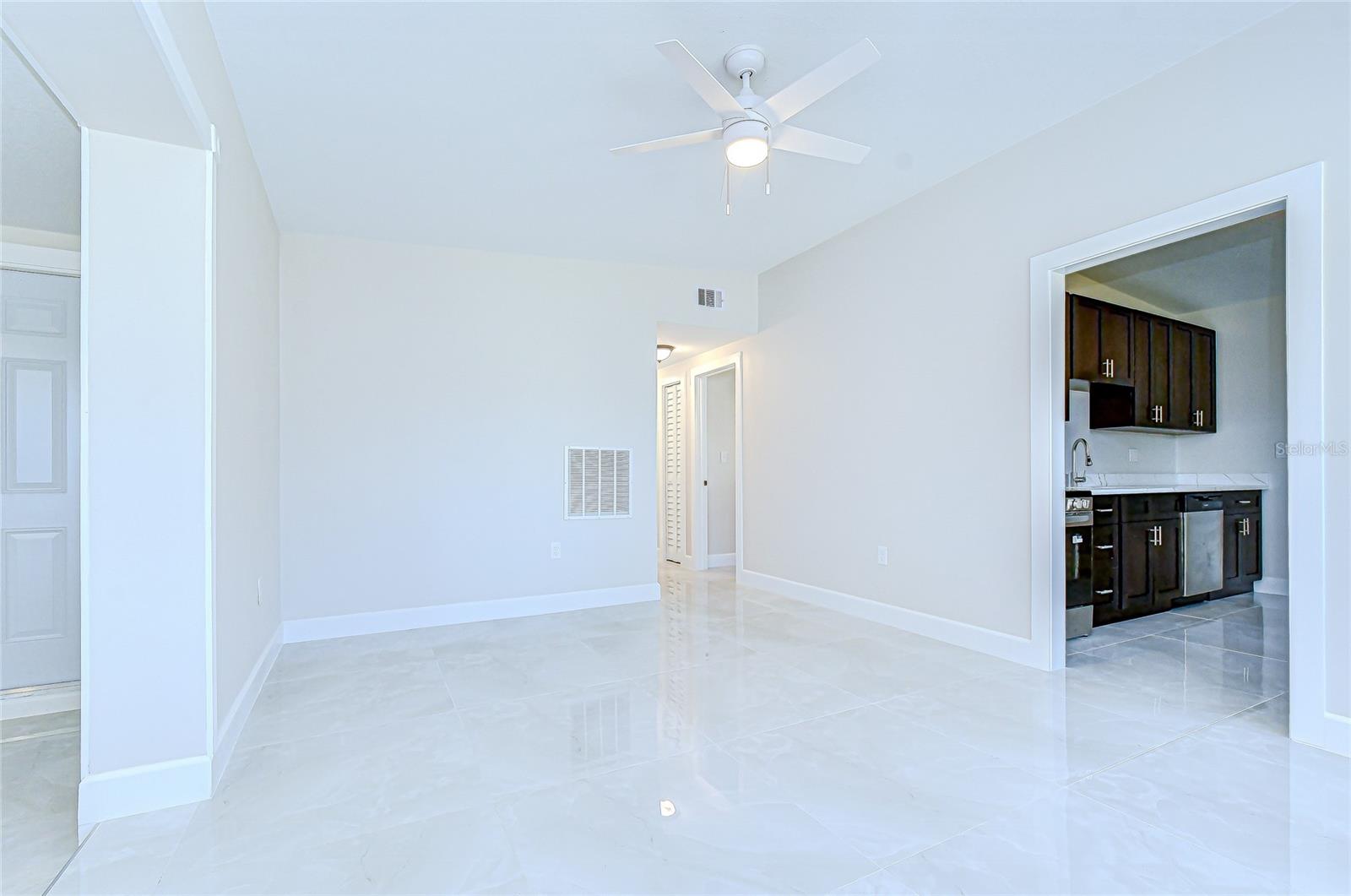 PINE CREST VILLA ADD 5 - Residential