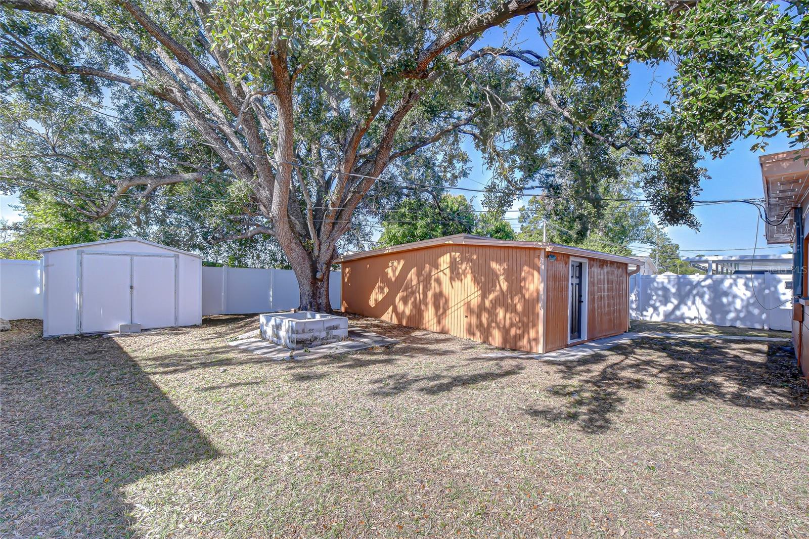 PINE CREST VILLA ADD 5 - Residential