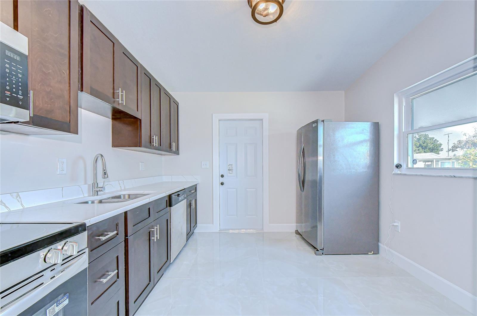 PINE CREST VILLA ADD 5 - Residential