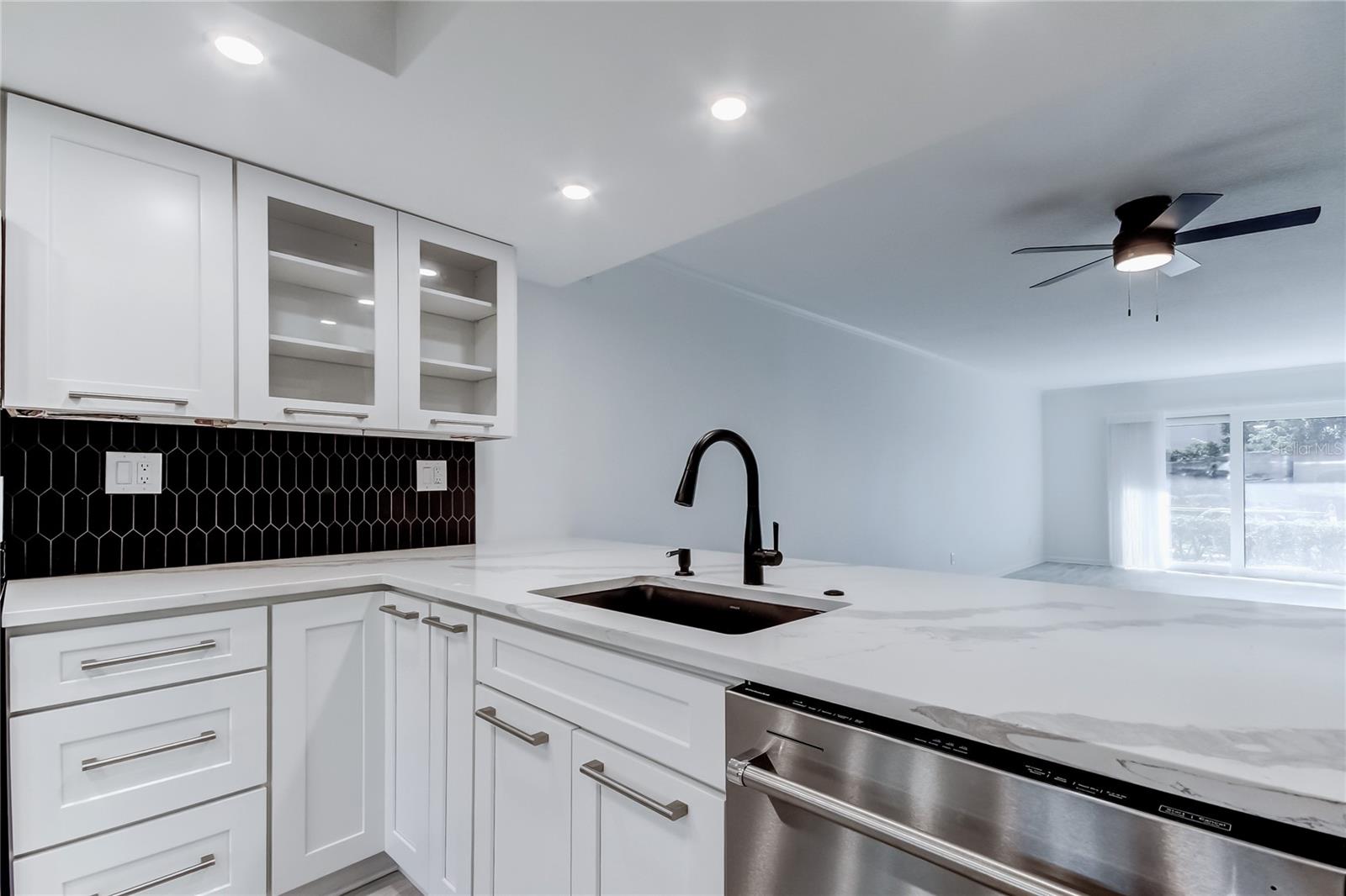 650 ISLAND WAY CONDO - Residential