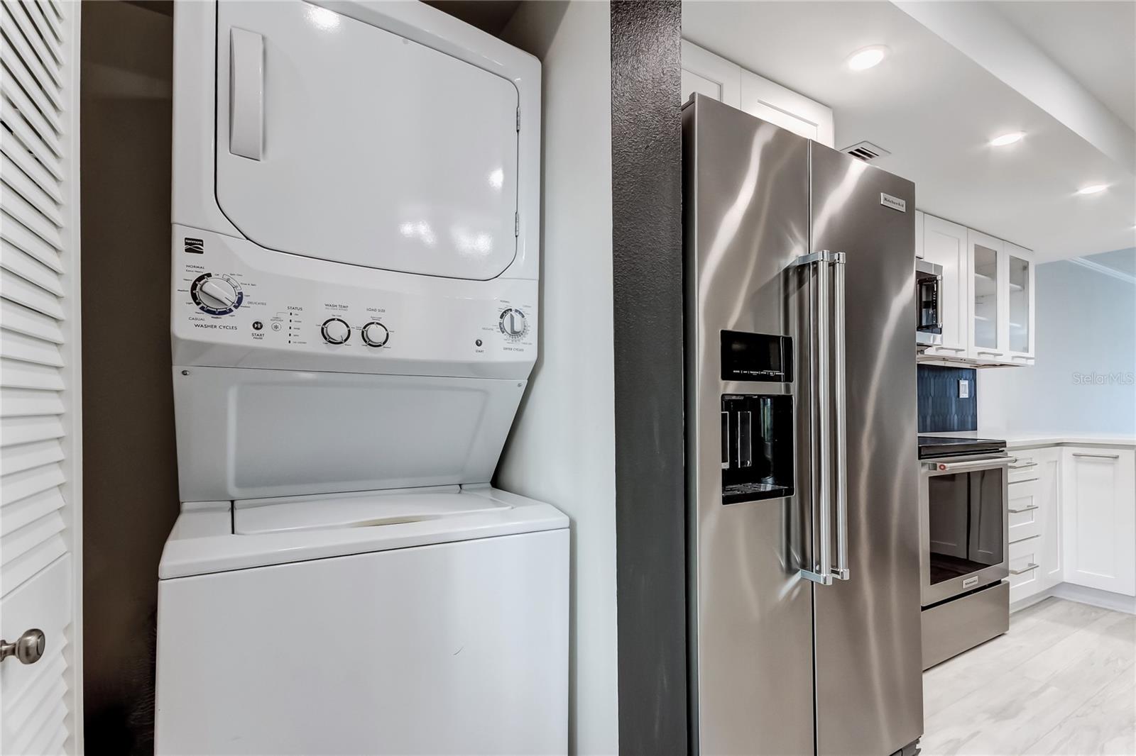 650 ISLAND WAY CONDO - Residential