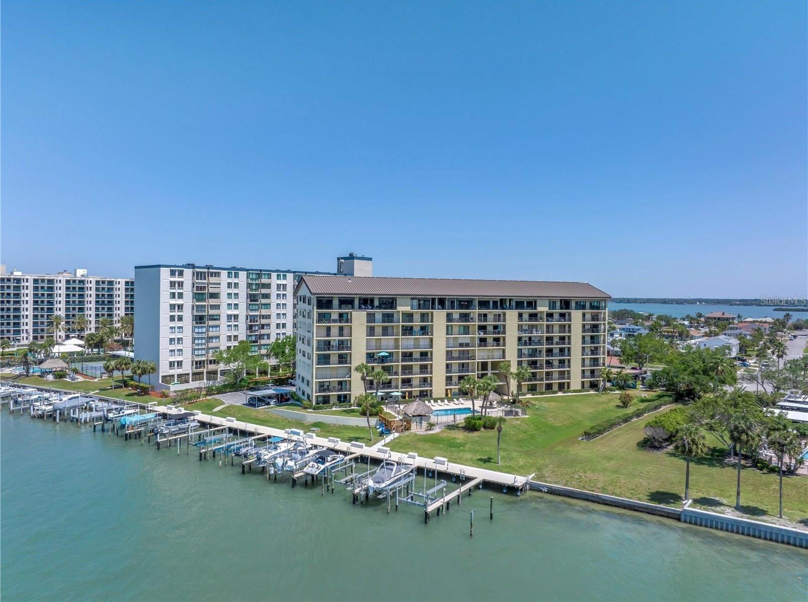 650 ISLAND WAY CONDO - Residential