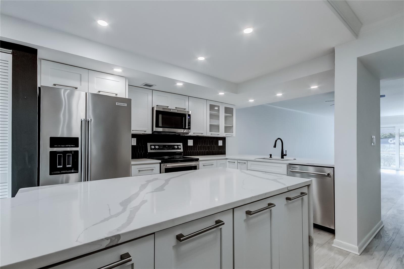 650 ISLAND WAY CONDO - Residential