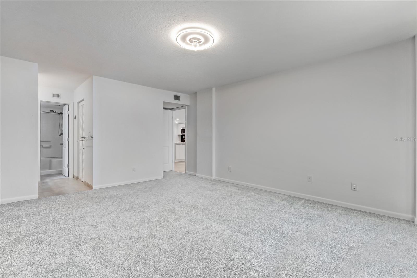 650 ISLAND WAY CONDO - Residential