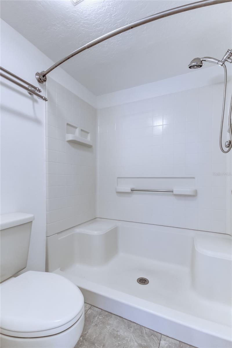 650 ISLAND WAY CONDO - Residential