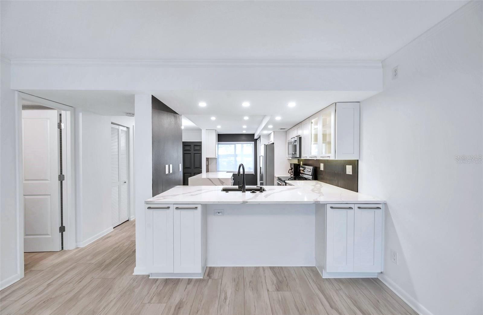 650 ISLAND WAY CONDO - Residential