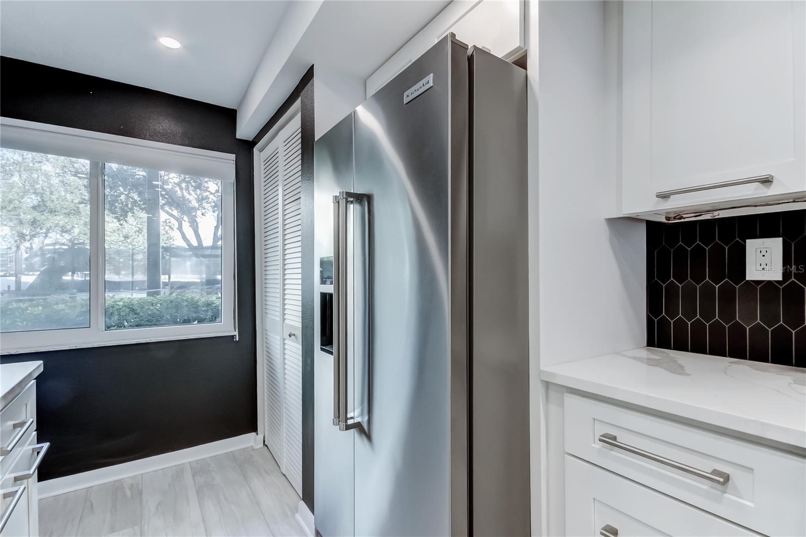 650 ISLAND WAY CONDO - Residential