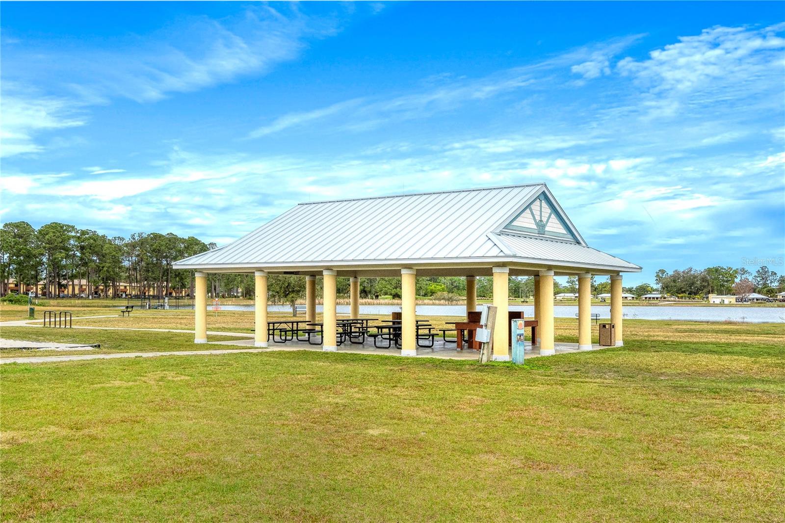 SUN N LAKE - Residential