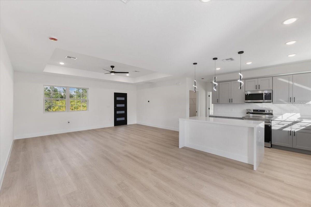 SUN N LAKE - Residential